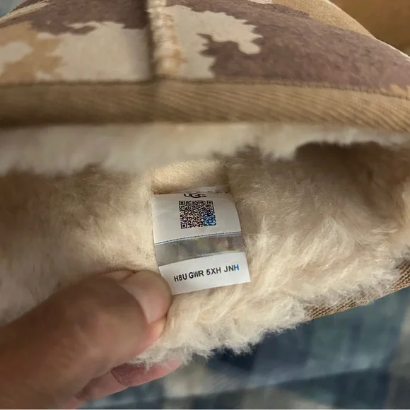 UGG Australia Short chesnut & Camo winter Boots 7 & 9 New in box - Picture 3 of 16